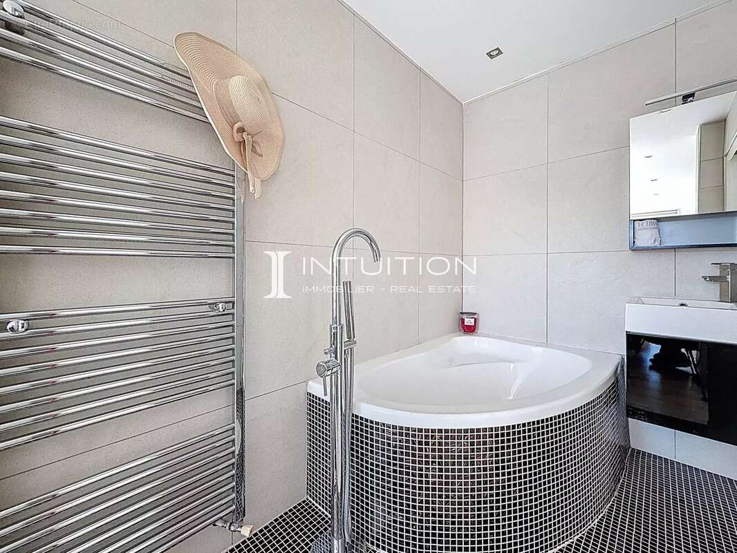 Appartement à LE CANNET