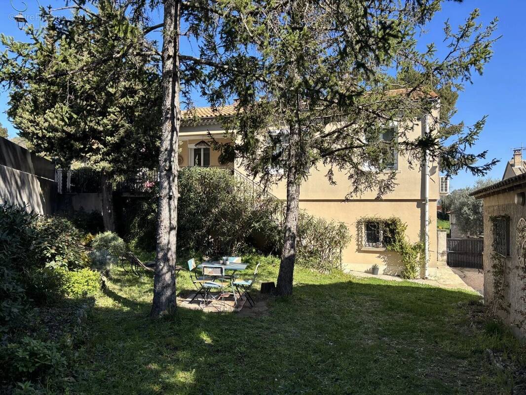 Maison à CHATEAUNEUF-DE-GADAGNE