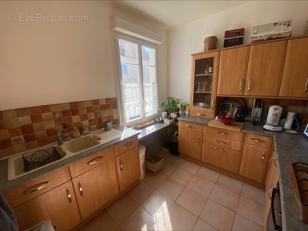 Maison à YZEURES-SUR-CREUSE