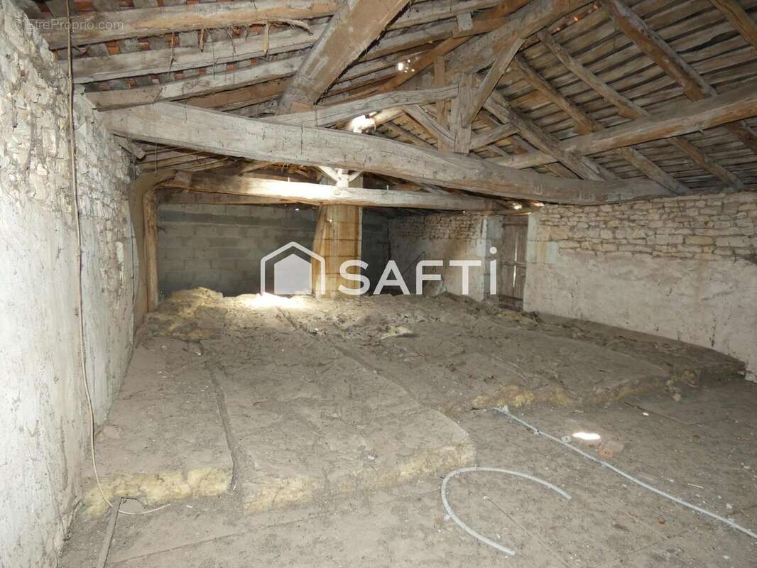 Maison 86 m² à Aulnay  - photo 8
