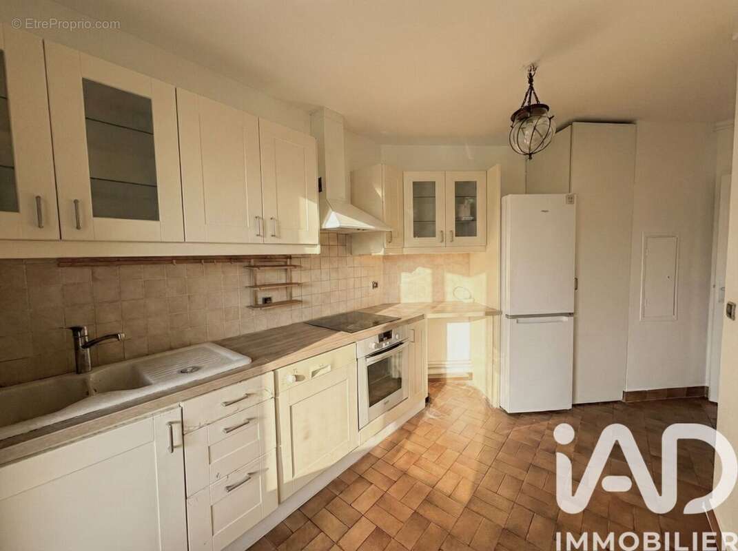 Photo 6 - Appartement à SURESNES