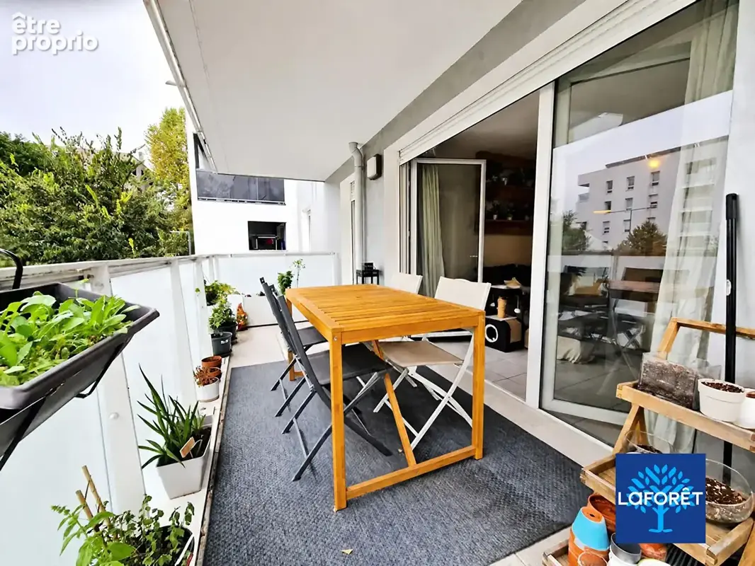 Venissieux quartier centre - t3 récent de 2019 - terrasse sud - garage ferme - dpe c - photo 2