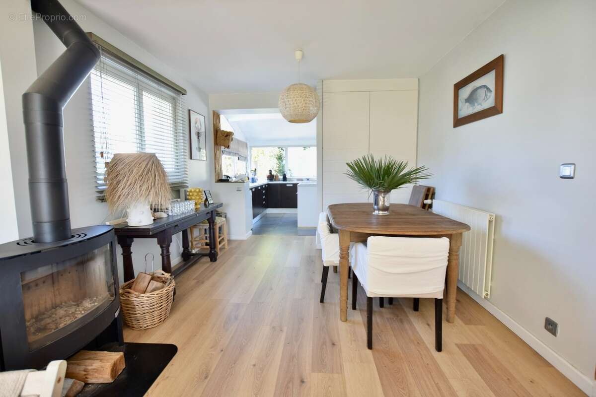 Ensemble immobilier dans quartier résidentiel ! - photo 4