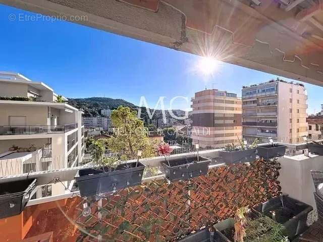 Appartement à LE CANNET