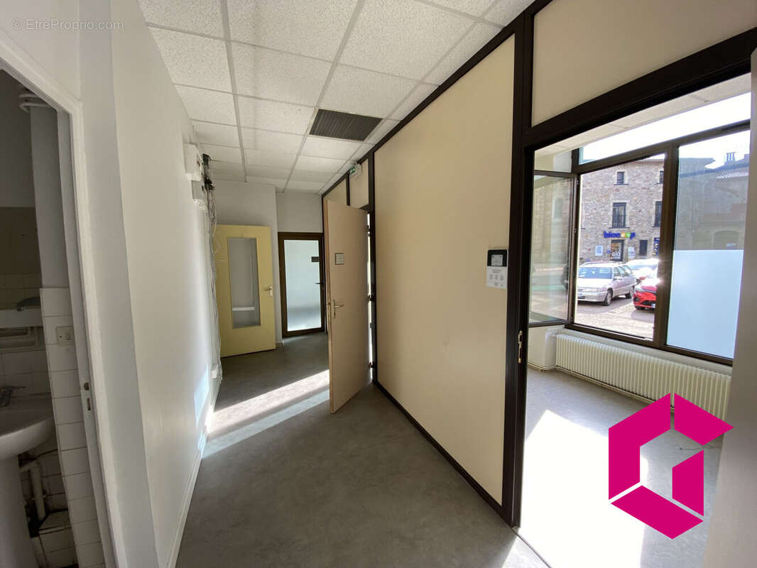 Commerce à BOURG-ARGENTAL