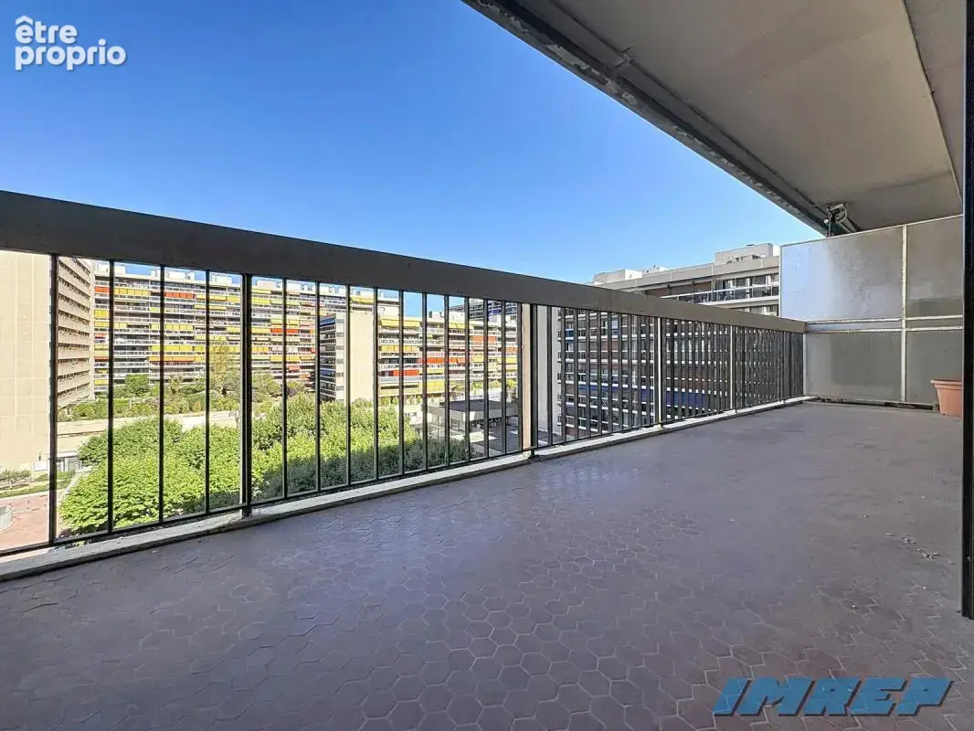 Appartement à MARSEILLE-6E