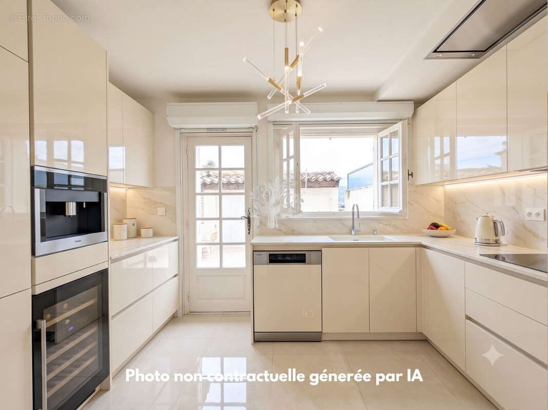 Maison de ville à rénover avec terrasse et cour intérieure - photo 5