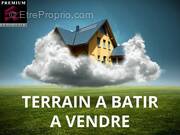 Terrain à SAINT-ESTEVE