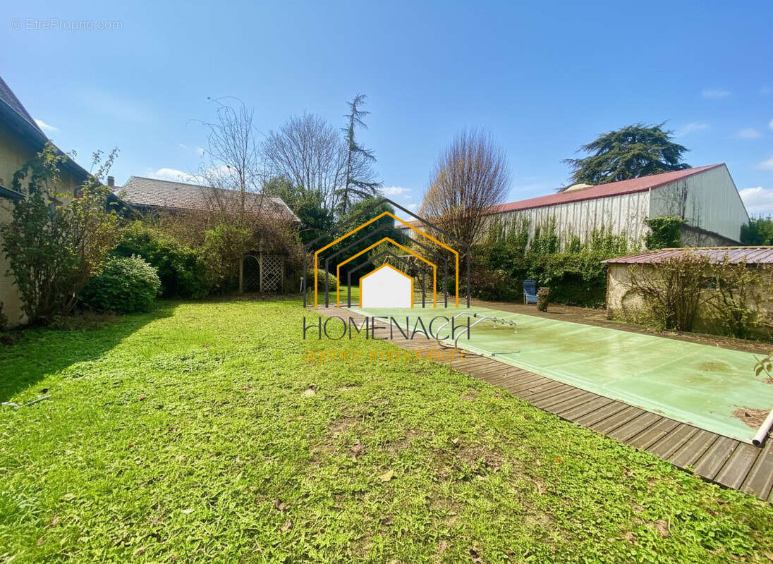 Maison à LA TOUR-DU-PIN