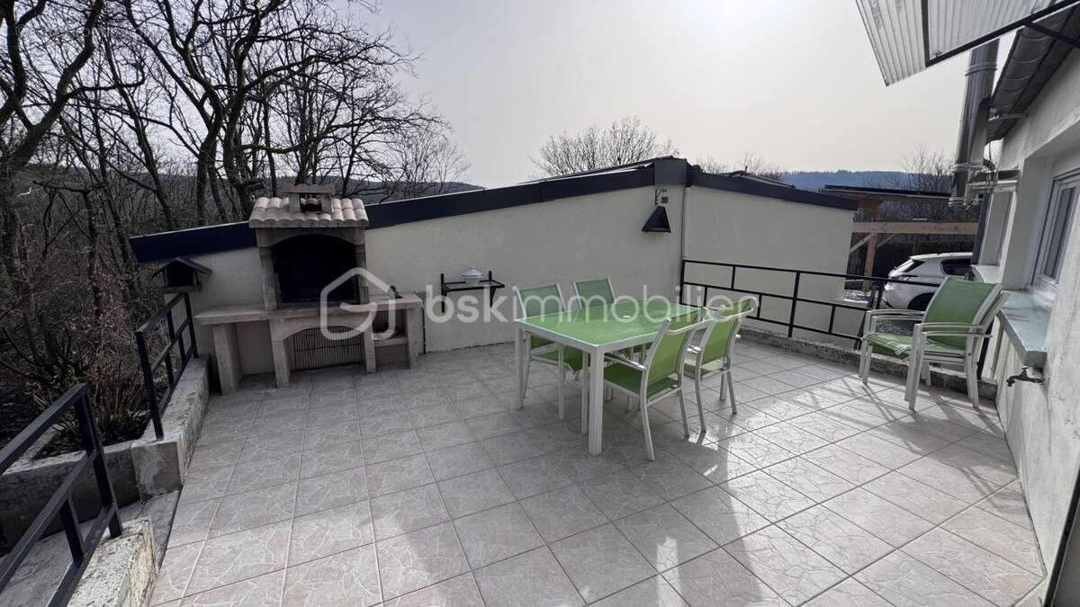 Maison à MONTHERME