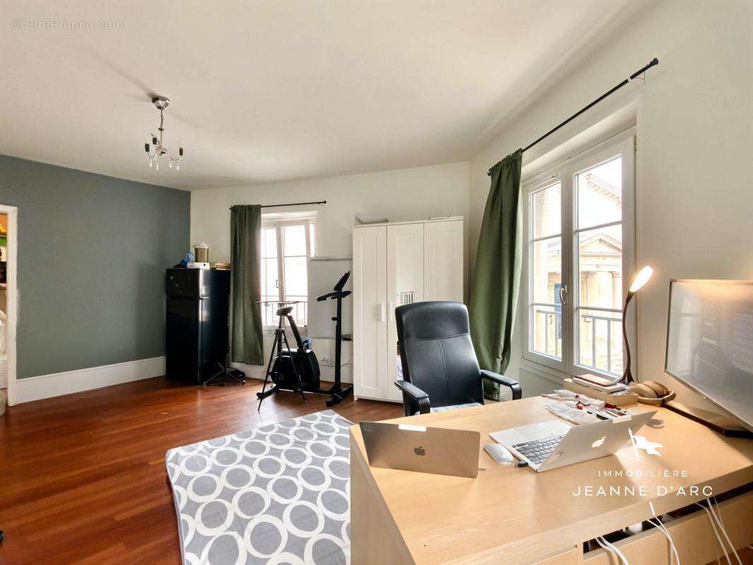 Appartement à VERSAILLES