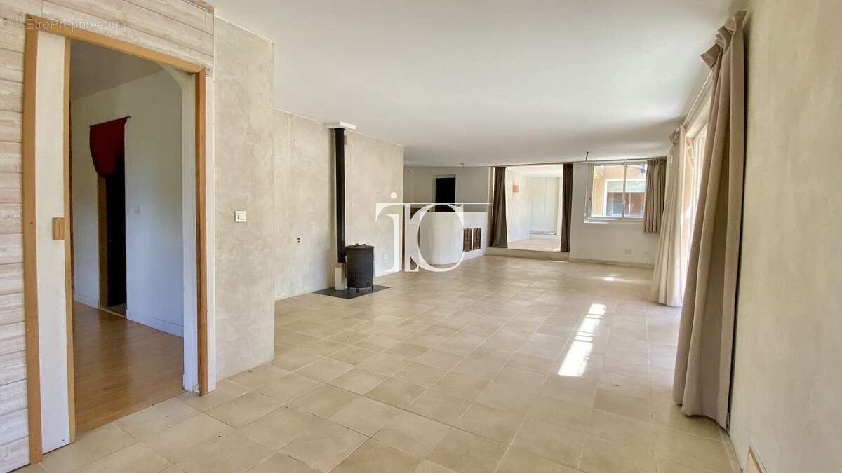 Secteur lussan, maison plain-pied 180m2 de conception bio-climatique, sur parcelle 6055m2 - photo 8