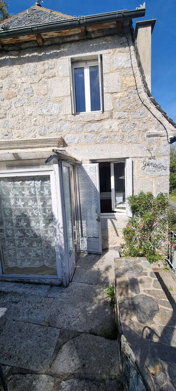 Maison à SAINT-URCIZE