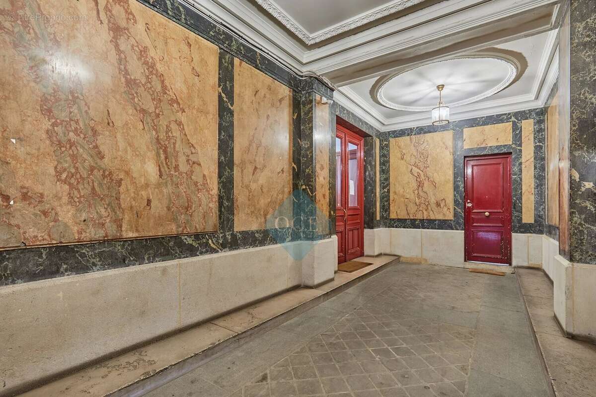 Charmant studio au dernier étage avec ascenseur - photo 11