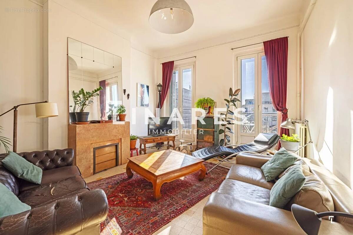 Appartement à MARSEILLE-1E