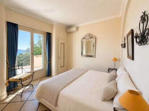 Maison 200 m² à Theoule-Sur-Mer  - photo 2