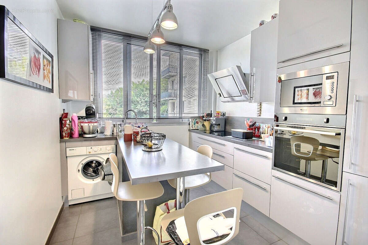 Appartement à FRESNES