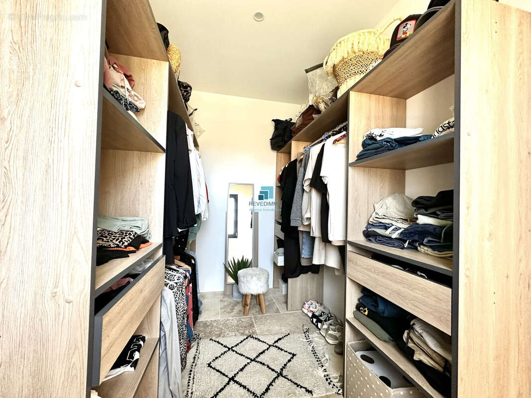 Maison à L&#039;ISLE-SUR-LA-SORGUE