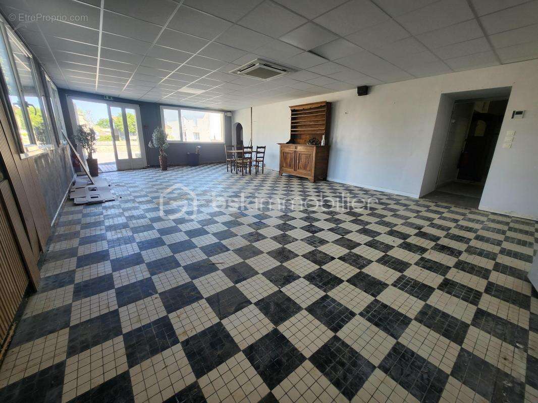 Appartement à CHENAY