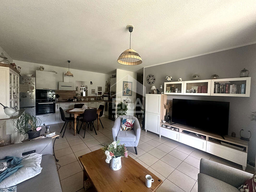 Appartement à SAINT-MAXIMIN-LA-SAINTE-BAUME
