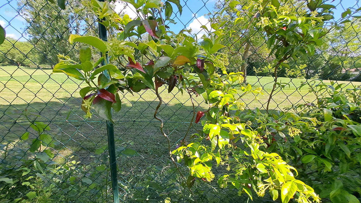 Maison à PRAT-BONREPAUX