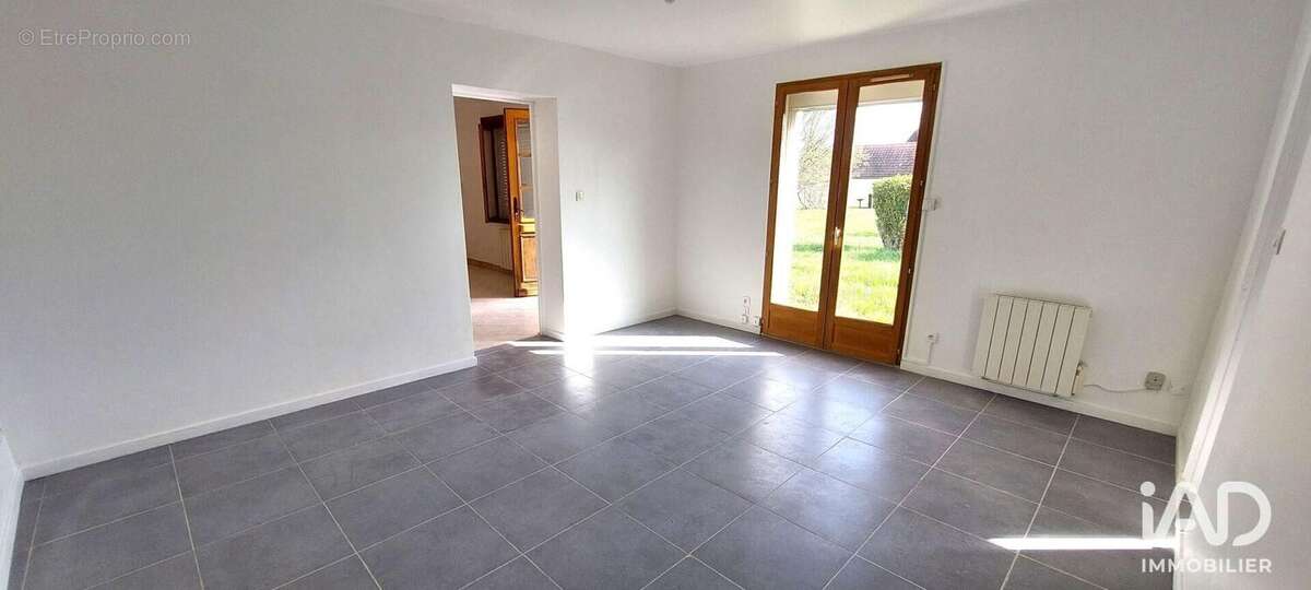 Maison 92 m² à Collemiers  - photo 2