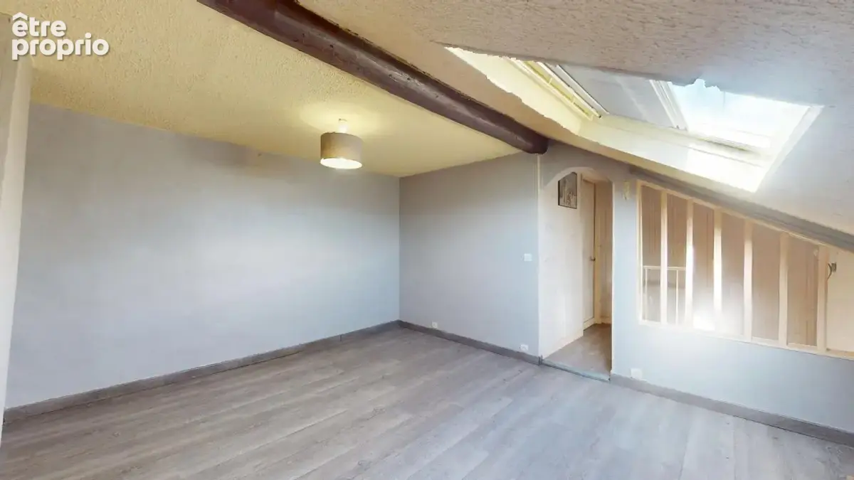 A vendre - maison à reims avec 3 chambres et beau jardin - photo 8