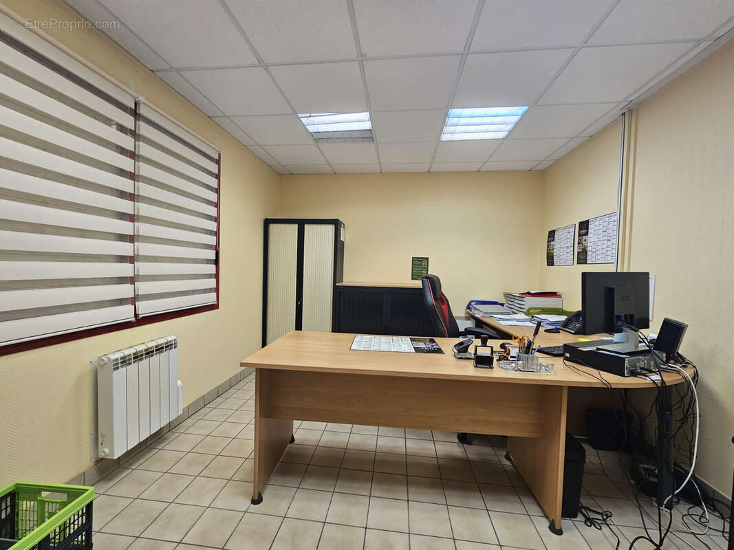 Commerce à CHAMBRETAUD