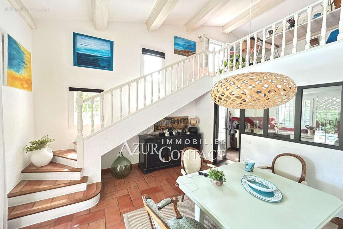 Maison 170 m² à Mougins  - photo 3