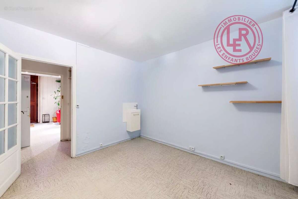 Commerce à PARIS-11E