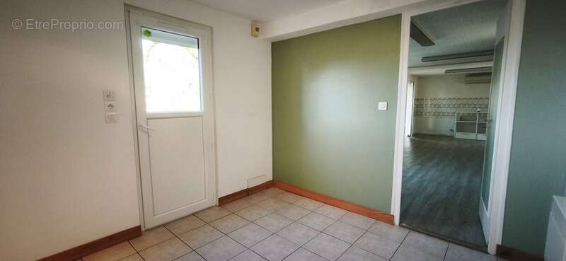 Maison à AIFFRES (79) - photo 10