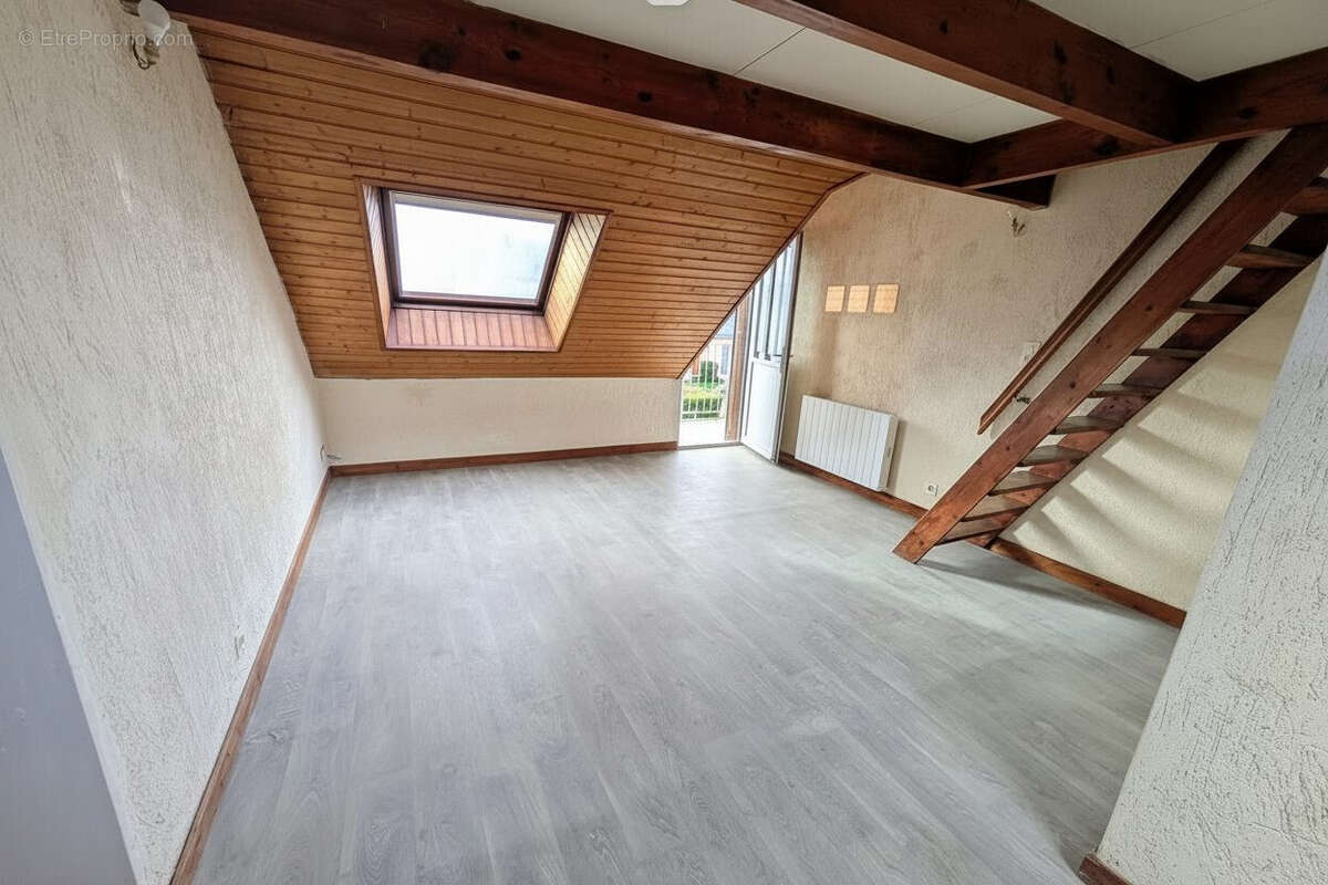                  Pièce de vie - Appartement à SAINT-NAZAIRE