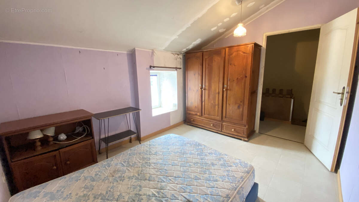 Maison à SAINT-THOMAS-DE-CONAC