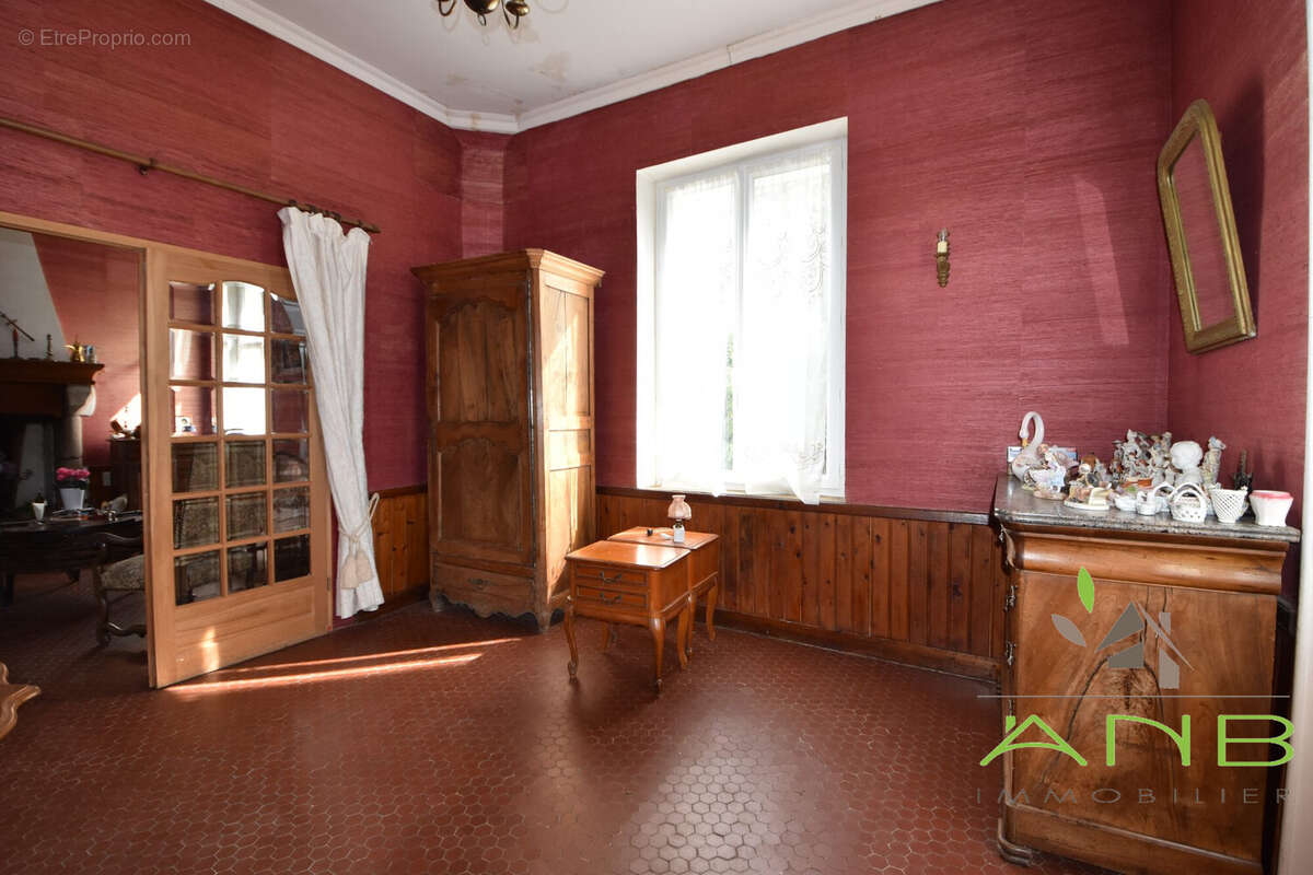 Maison à BUSSIERE-BADIL