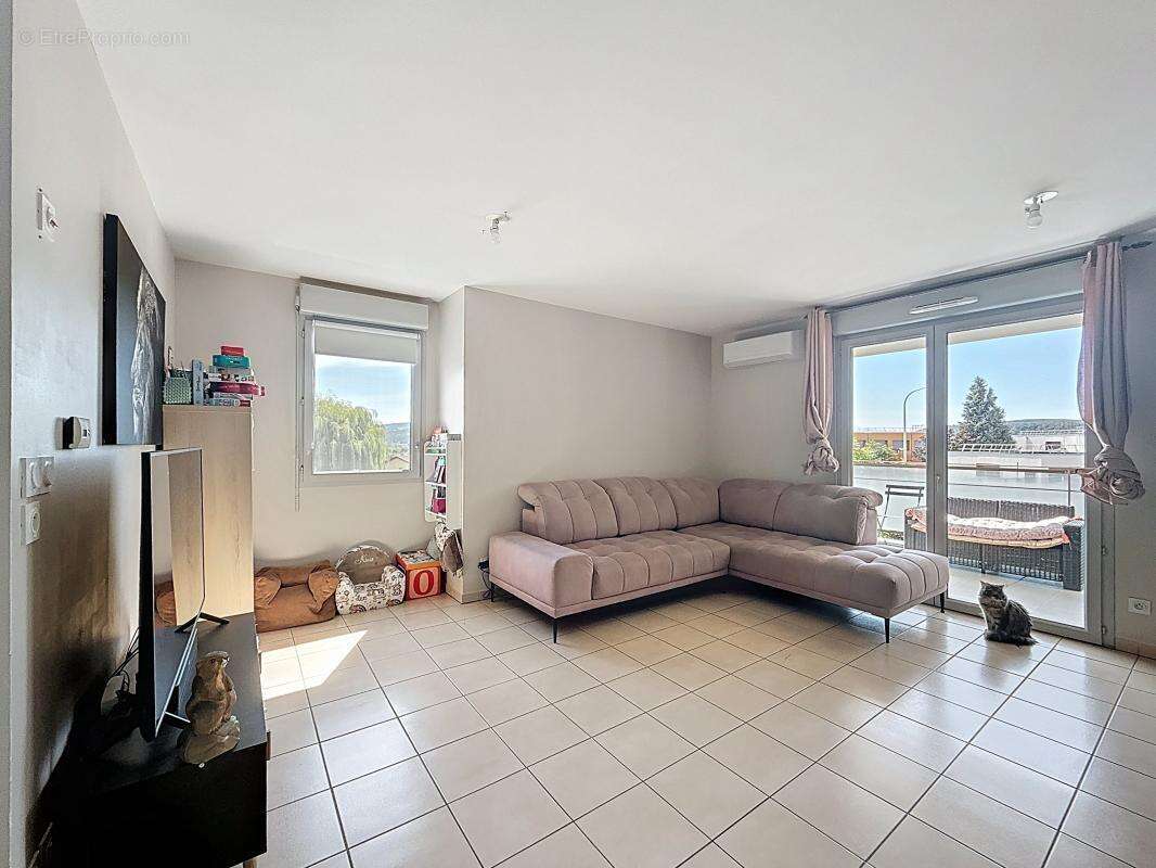 Appartement à GRIGNY