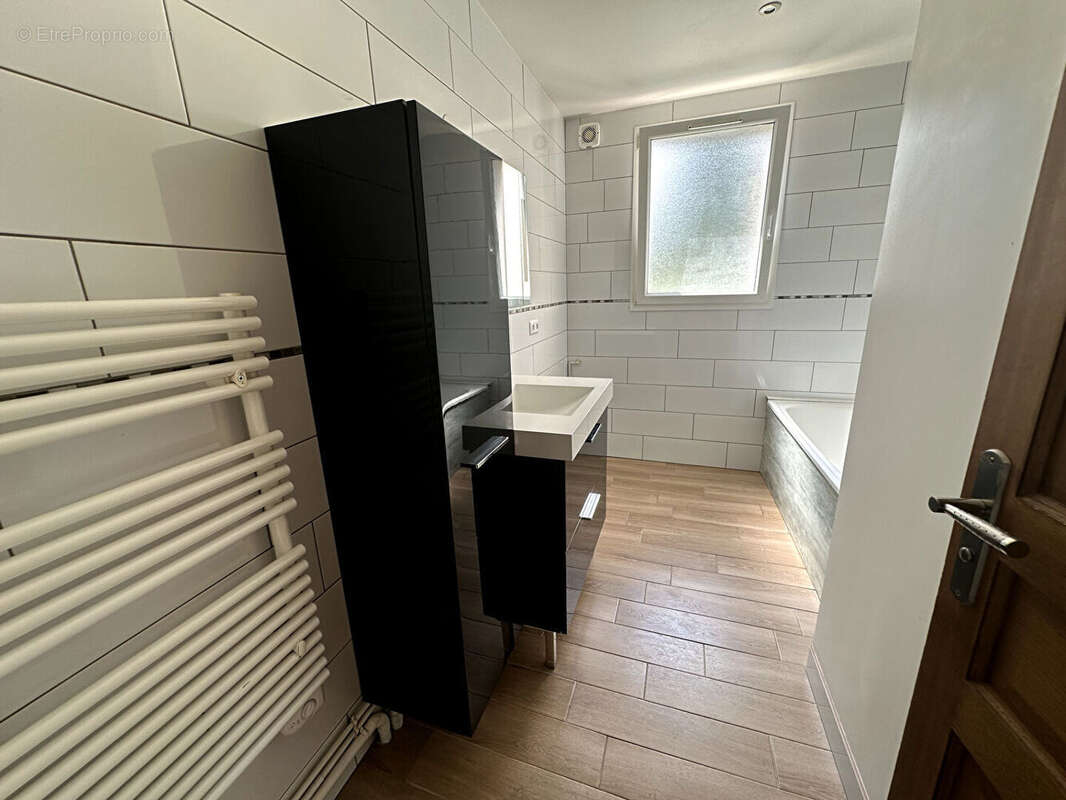 Maison à MONTEREAU-FAULT-YONNE