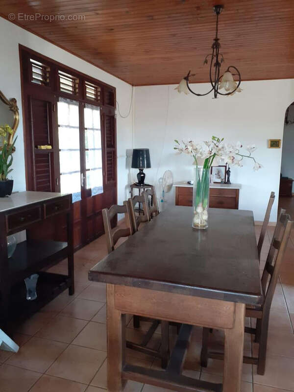 Appartement à LE ROBERT