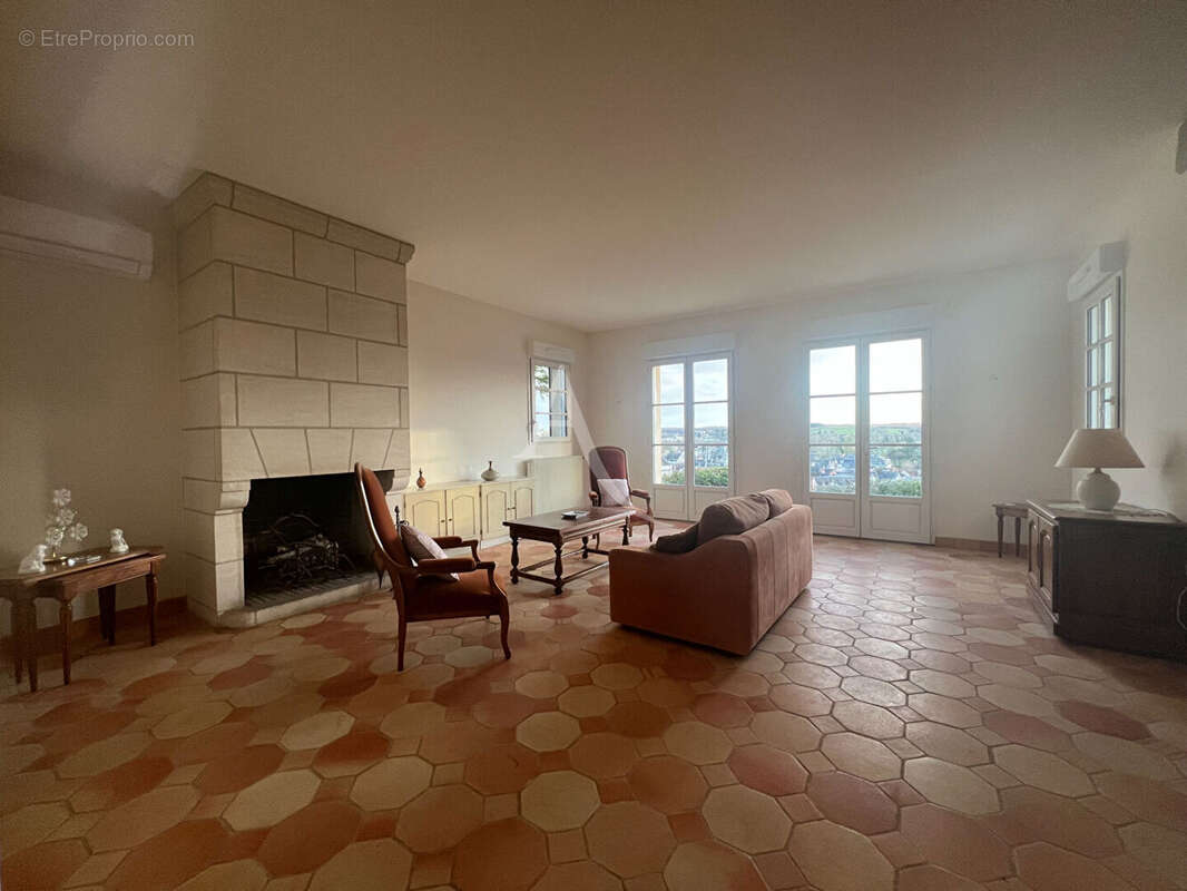 Maison à MONTRICHARD