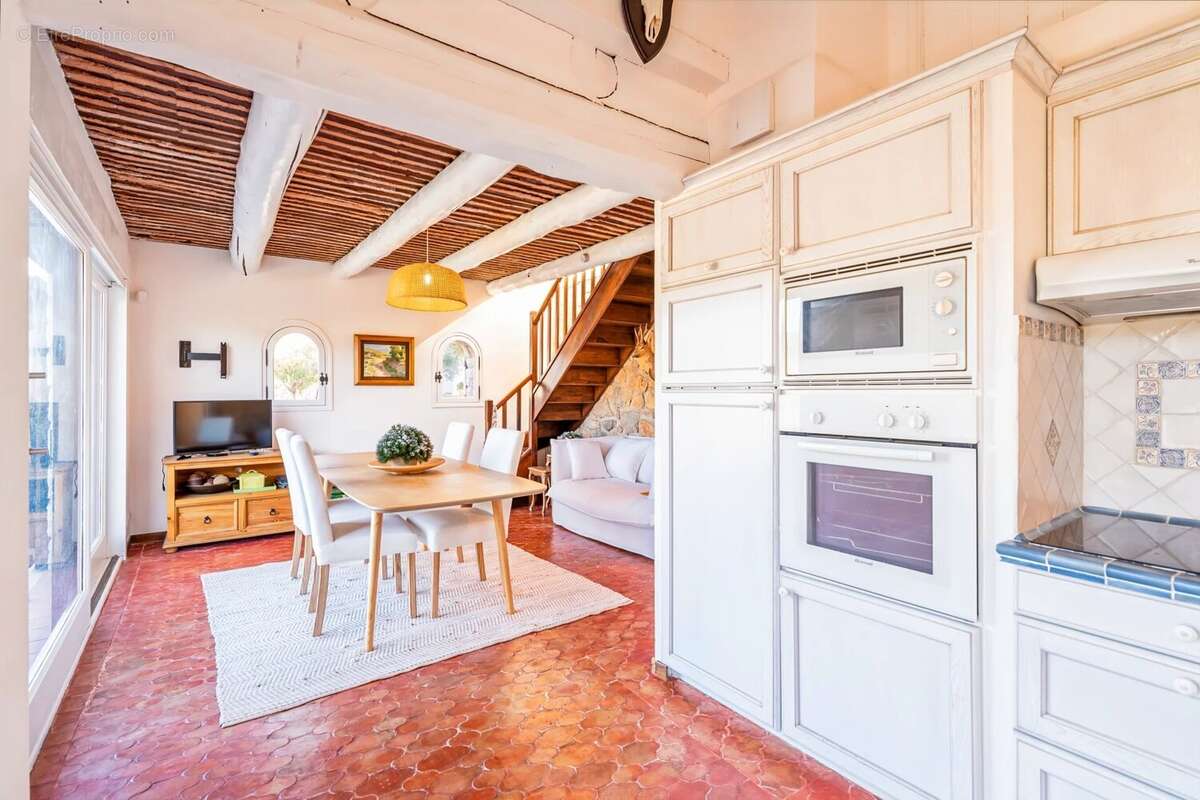 Maison à PEYMEINADE