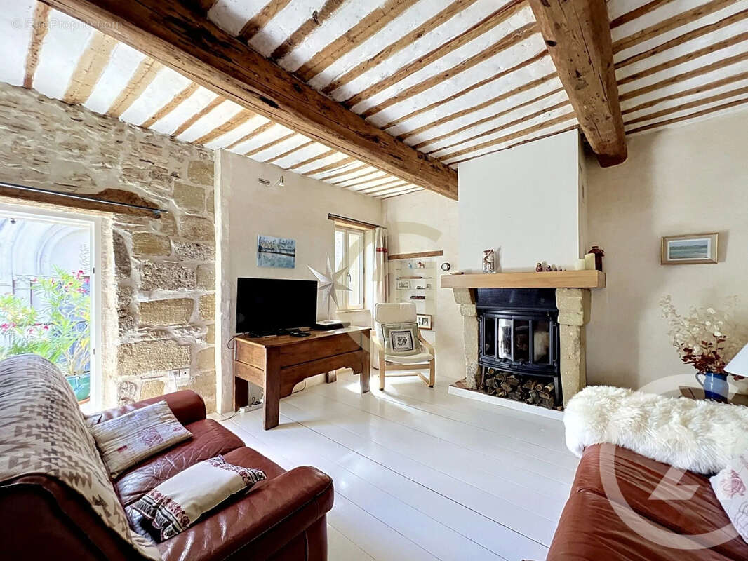 Maison à SAINT-QUENTIN-LA-POTERIE