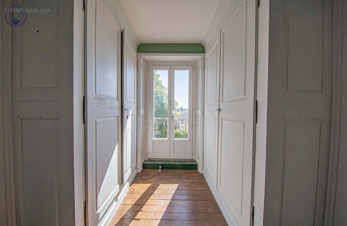 Maison de charme de 165 m2 avec dépendances - photo 20