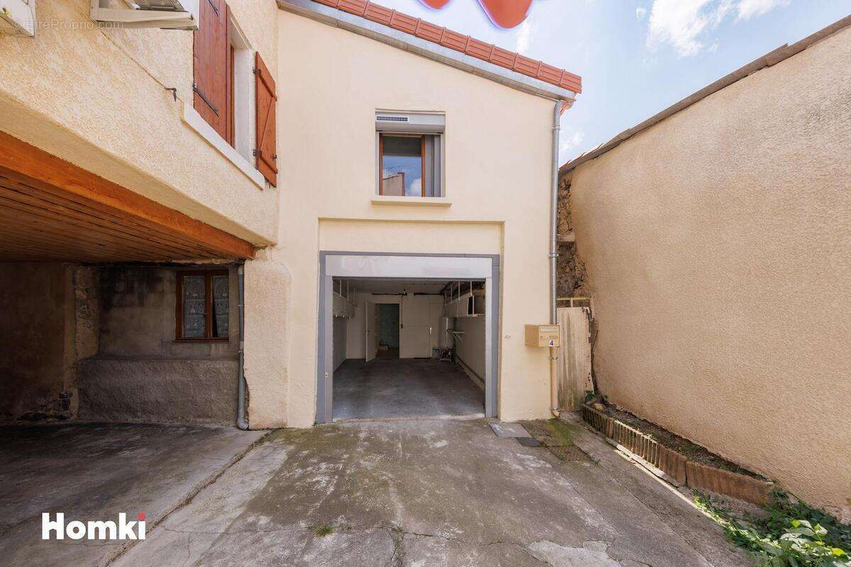 Maison à LA ROCHE-NOIRE