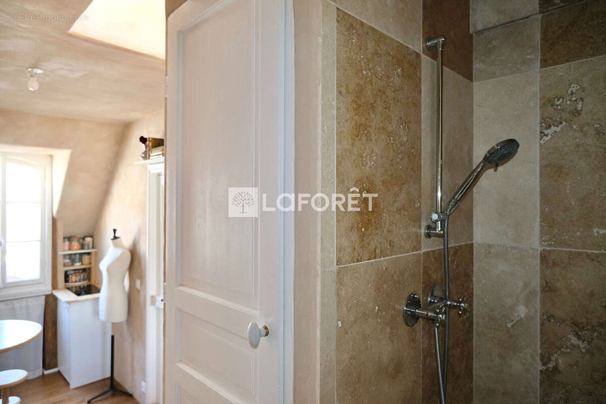 Appartement à PARIS-7E