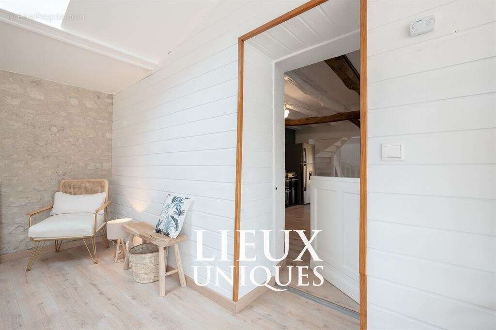 Maison à LA CHAPELLE-SAINT-MARTIN-EN-PLAINE