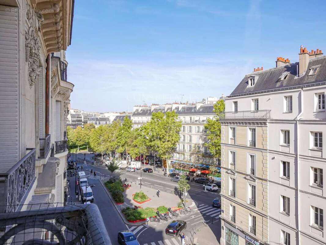 Appartement à PARIS-17E