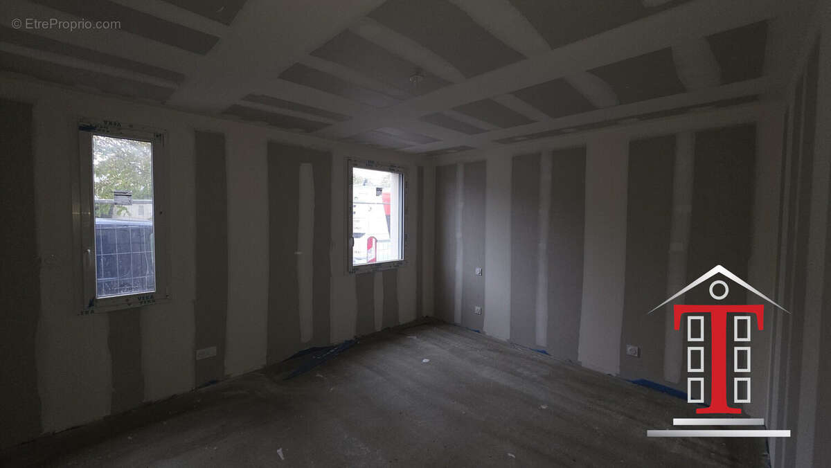 Maison à LES PONTS-DE-CE