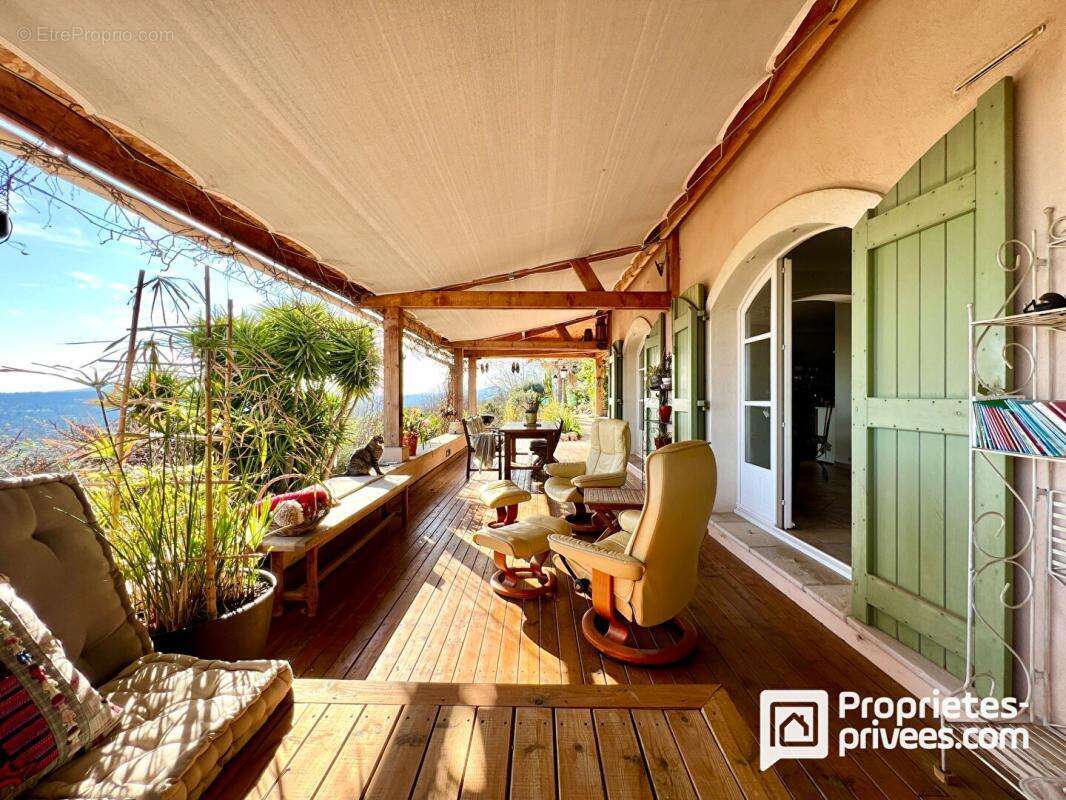 Maison à MONTAUROUX