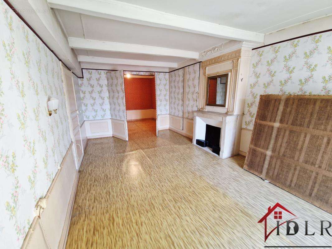 Maison à TERRE-NATALE