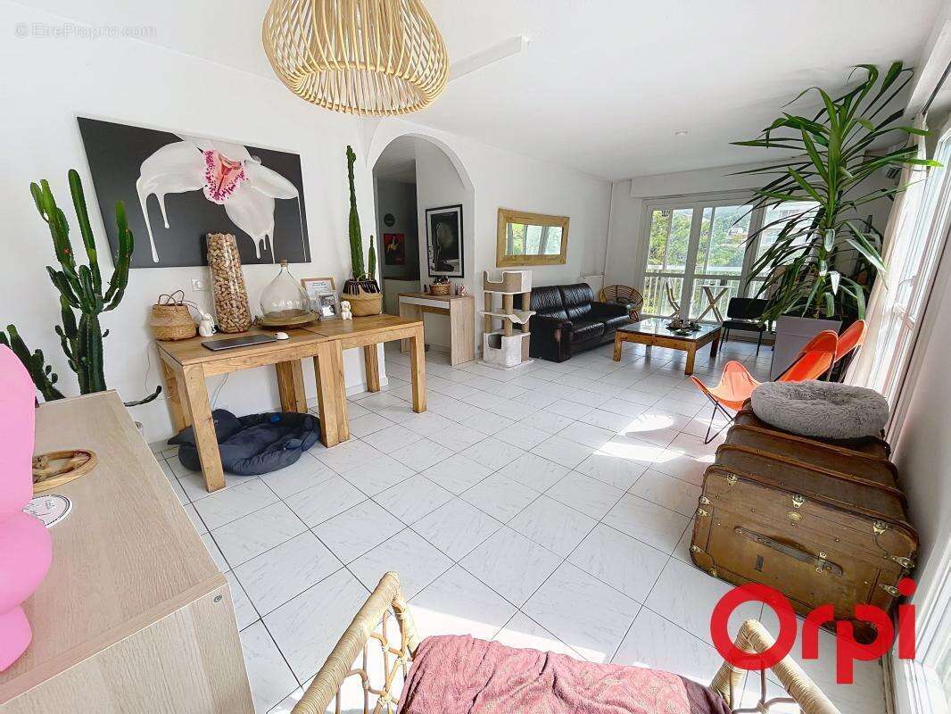 Appartement à MARSEILLE-10E