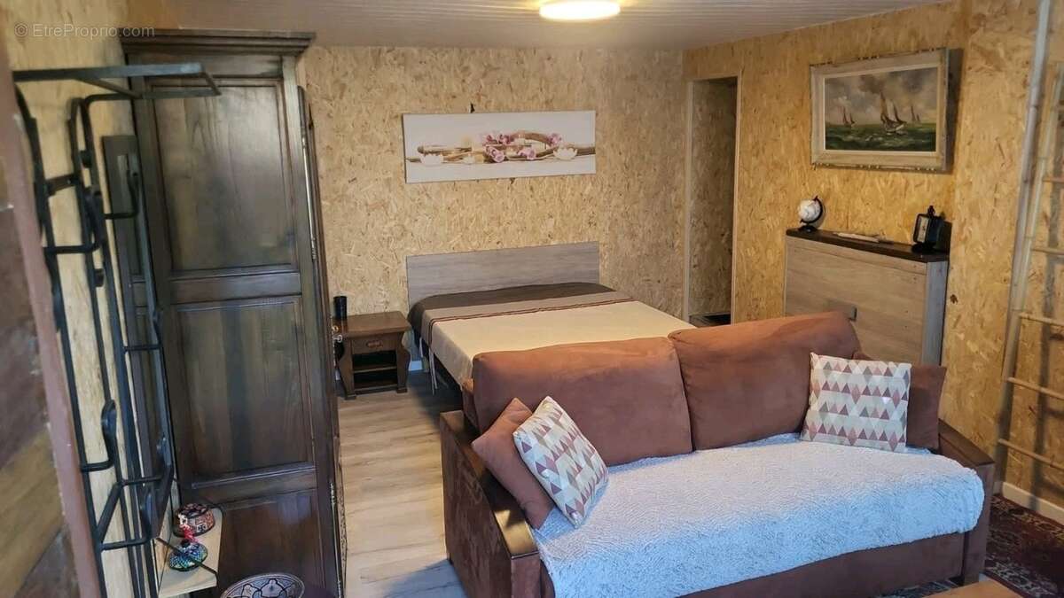 Ploerdut jolie maison en pierre sous ardoise de 94 m² environ 5 pieces 2 dependances terrain clos de 2686m² a batir - photo 13